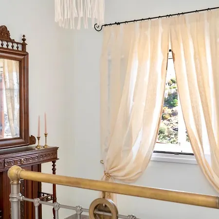 Elefthia Syros - Luxury & Hotel