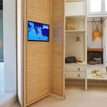 Elefthia Syros - Luxury & *