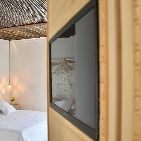 Elefthia Syros - Luxury & Mégas Yialós-Nítes