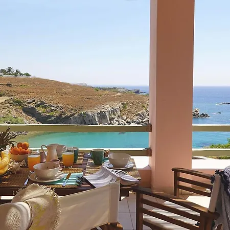 Elefthia Syros - Luxury & Hotel Mégas Yialós-Nítes