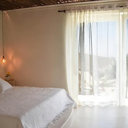 Hotel Elefthia Syros - Luxury & Mégas Yialós-Nítes