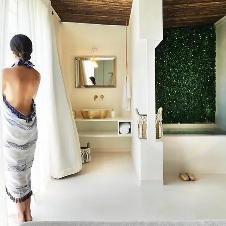 Elefthia Syros - Luxury & *