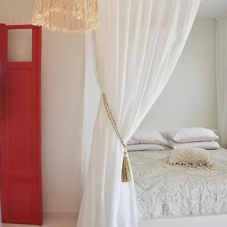 Elefthia Syros - Luxury & Hotel