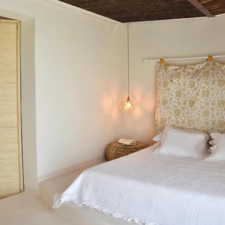 Elefthia Syros - Luxury & *